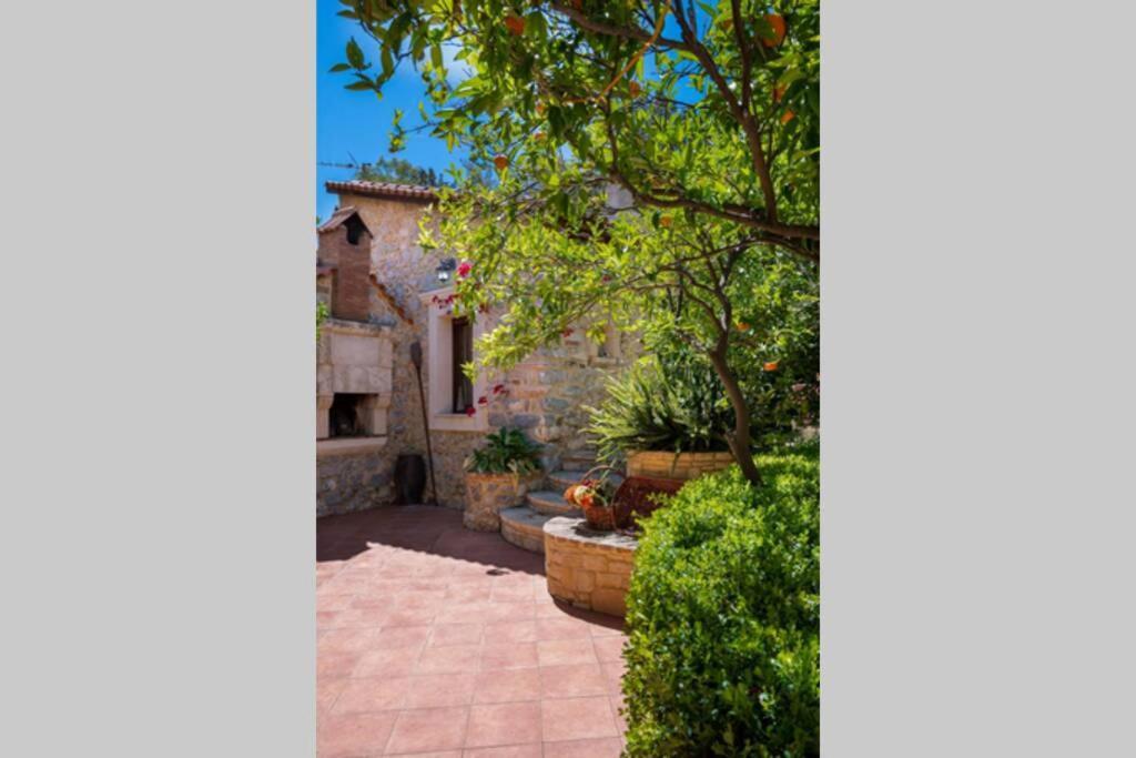 Pombia Marigoula Houseヴィラ エクステリア 写真